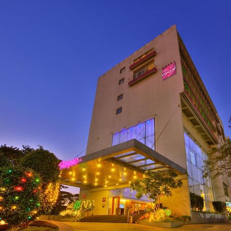Hotel Parc Estique Пуне Екстер'єр фото