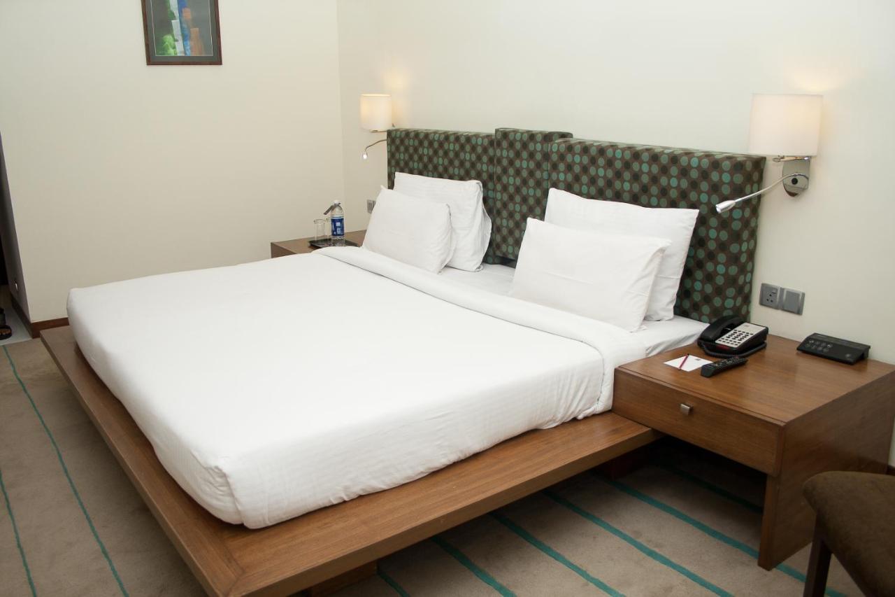 Hotel Parc Estique Пуне Екстер'єр фото