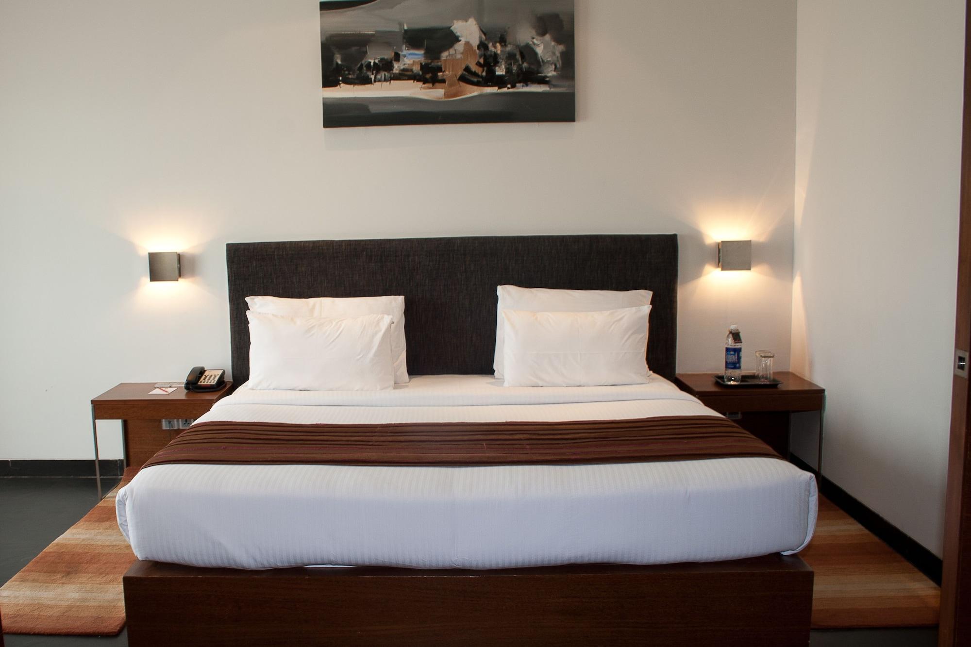 Hotel Parc Estique Пуне Екстер'єр фото