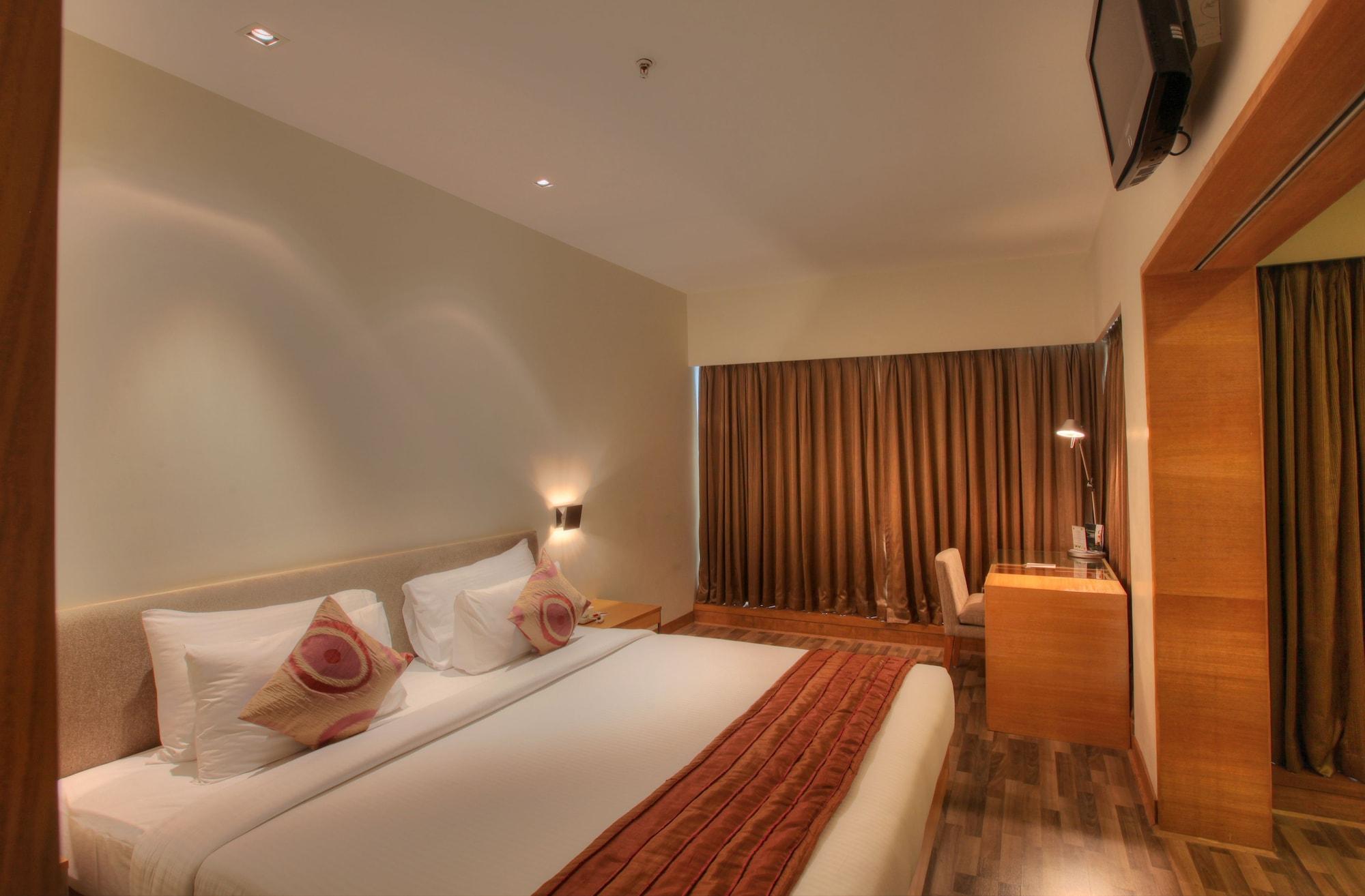 Hotel Parc Estique Пуне Екстер'єр фото