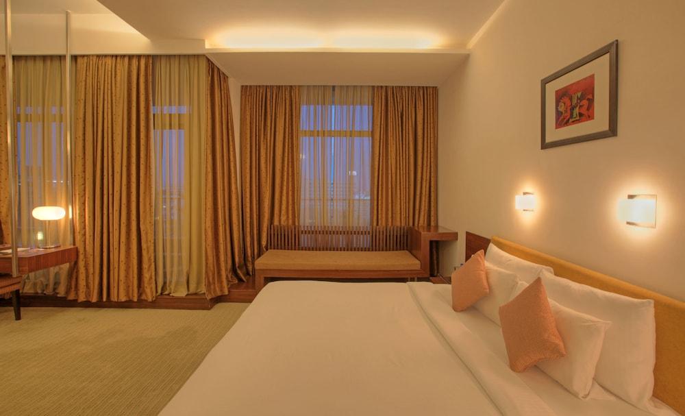 Hotel Parc Estique Пуне Екстер'єр фото