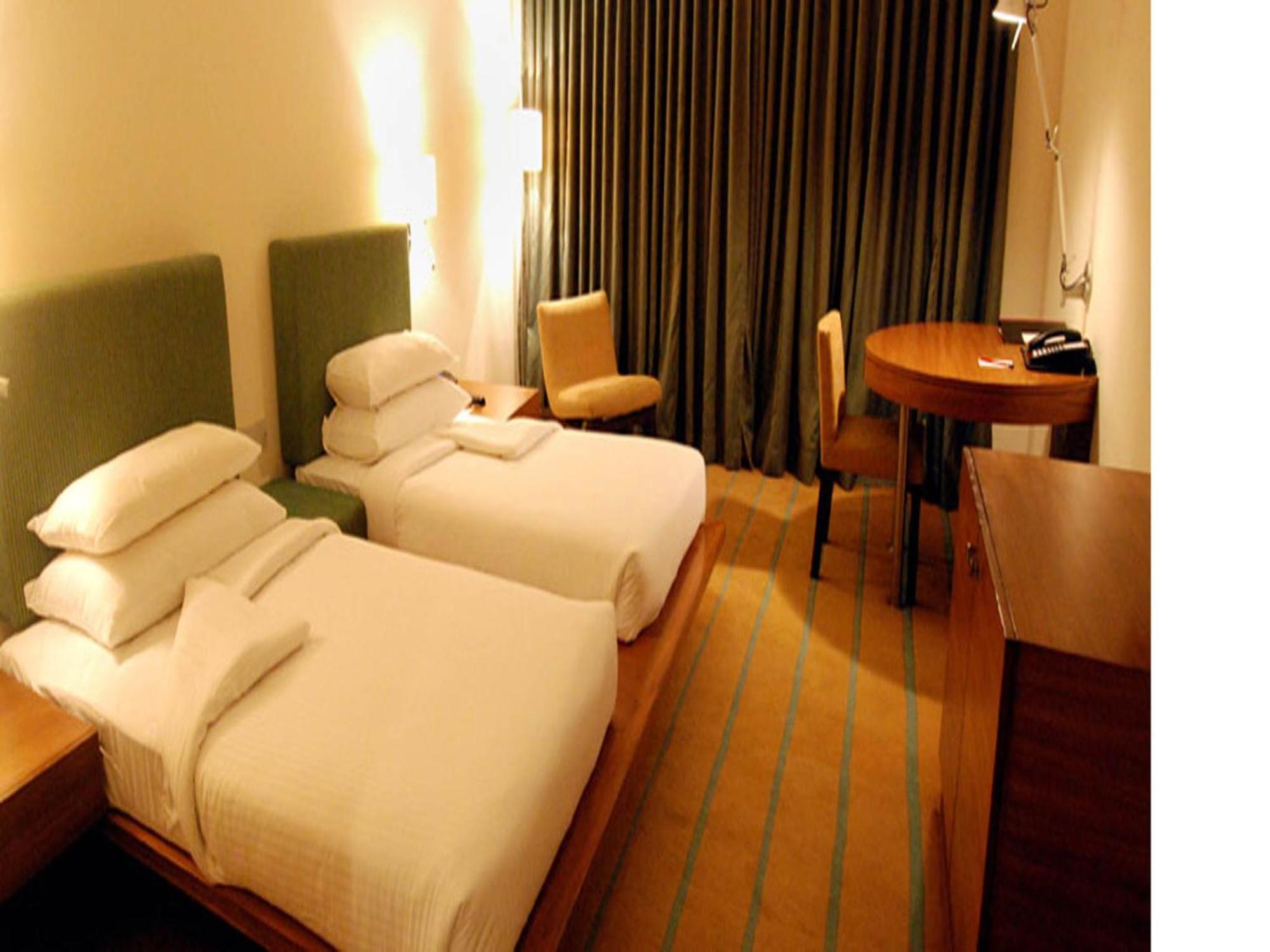 Hotel Parc Estique Пуне Екстер'єр фото