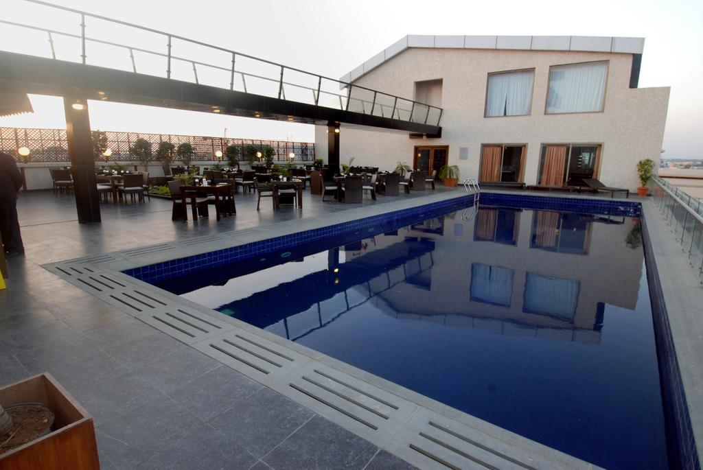 Hotel Parc Estique Пуне Екстер'єр фото