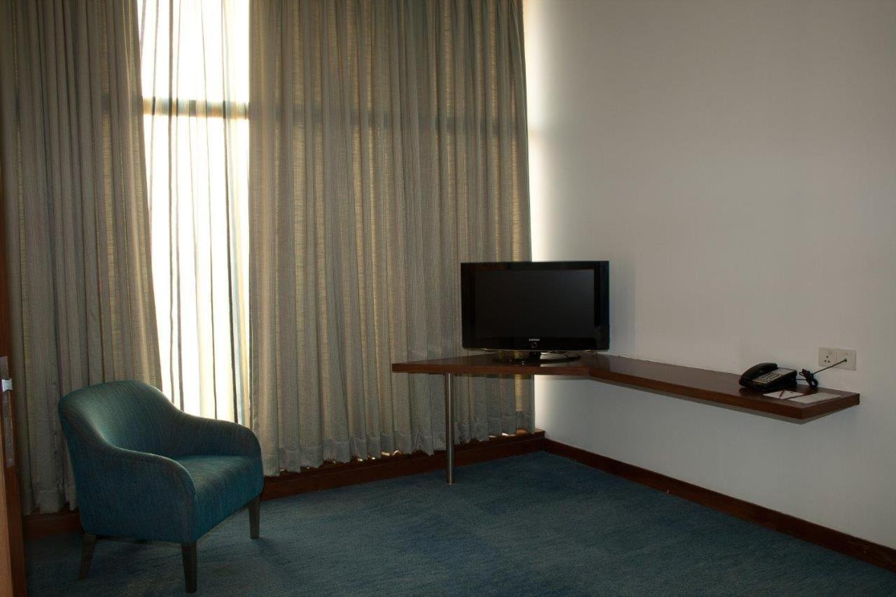 Hotel Parc Estique Пуне Екстер'єр фото