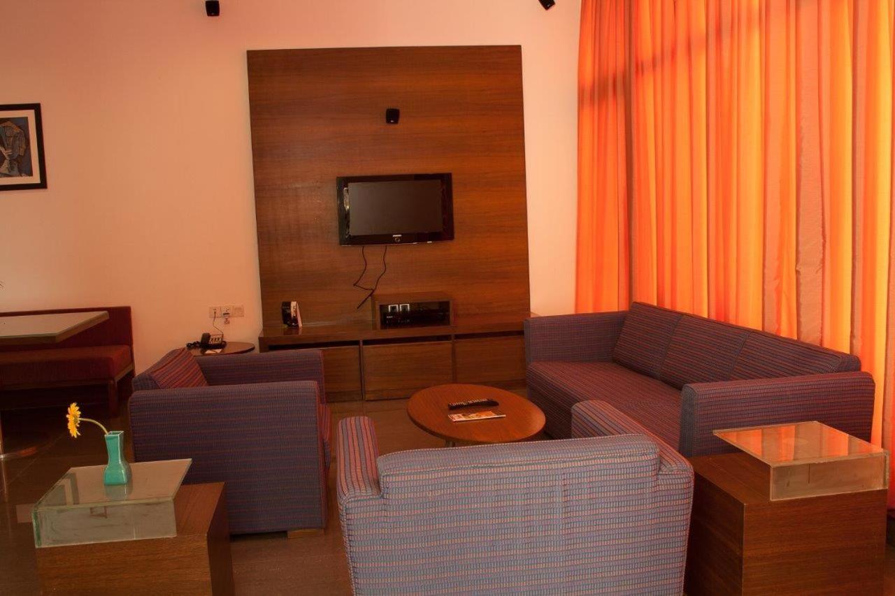 Hotel Parc Estique Пуне Екстер'єр фото